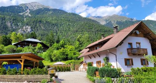 Hermagor-Pressegger See Apartment | Haus Sunshine