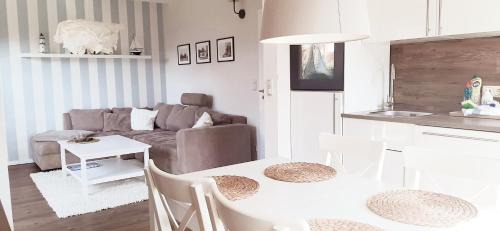 Wiek Apartment | Haus Wiekend - Fewo Knurrhahn