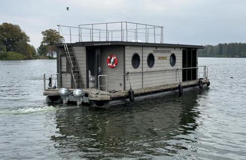 Schwerin Boat Rental | Hausboot Marieke führerscheinfrei