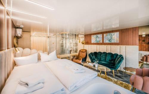 Sagard Boat Rental | Hausboot Relax