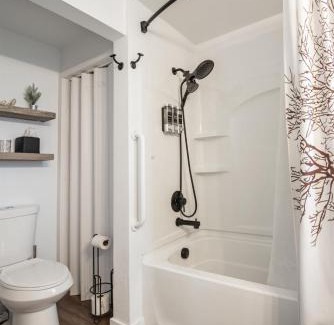 Hauser House | Hauser Haven