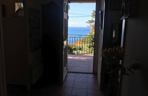 Ensues-la-Redonne Villa | Haut de Villa facing the sea
