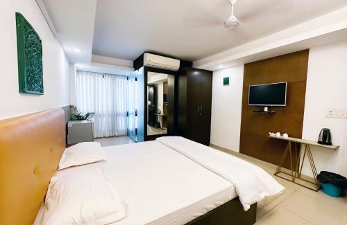 Sheikh Sarai Bed & Breakfast | Hauz Khas village Near Mia Bella Cafe