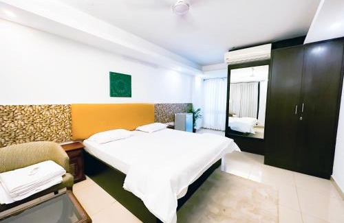 Sheikh Sarai Bed & Breakfast | Hauz Khas village Near Mia Bella Cafe