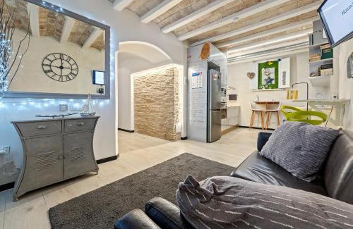 Vilanova I la Geltru House | Hauzify I Novavila Centre Rooms