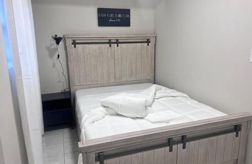 Newark Apartment | Haven 2 Bedroom by EWR airport