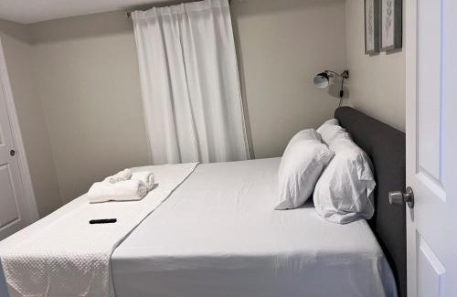 Newark Apartment | Haven 2 Bedroom by EWR airport