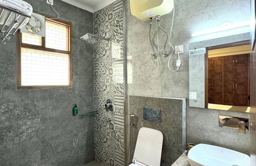 Sector 31 Hotel | Haven Hotel & Corporate Suites, Sector 31, Gurgaon