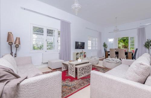 Amilcar Villa | Haven in Carthage, Where History Meets Charm