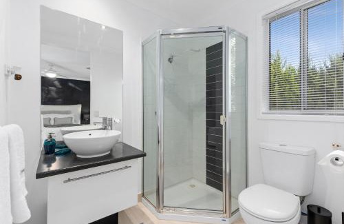 Ocean Grove House | Haven in Grove quiet area, comfort, close to beach and shops
