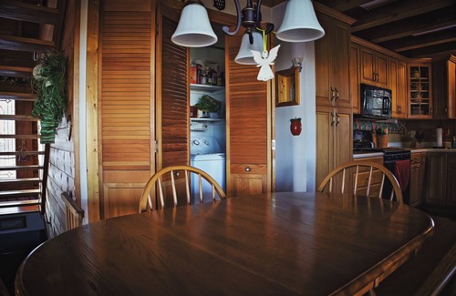 Noblesville Cabin | Haven in the City