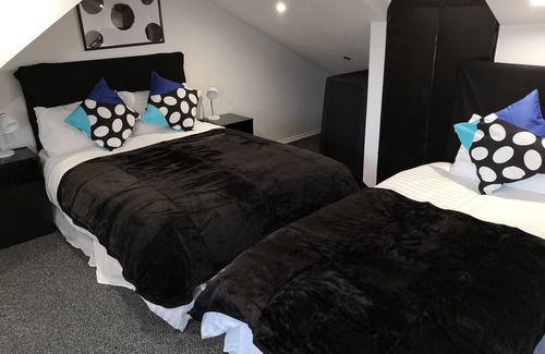 Pettits House | Havering Hotel