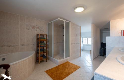 Saintes Villa | Havre de Paix en Ville