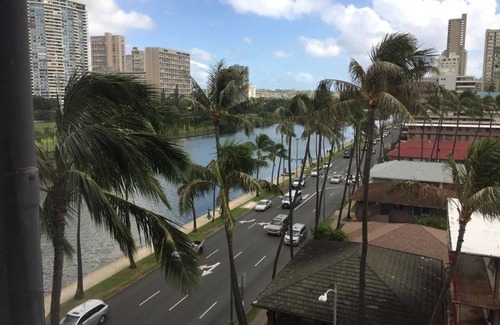 McCully - Moiliili Hotel | Hawaii's ruler's apartment