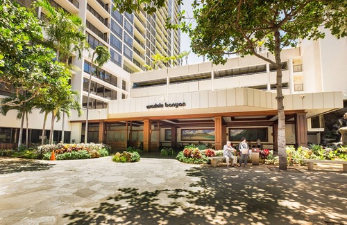 Waikiki Apartment | Hawaiian Sun Holidays