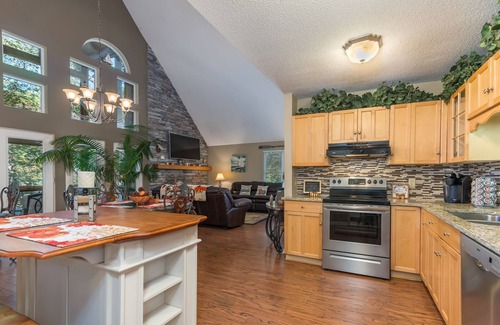Mill Spring House | Hawk Ridge Retreat Lake Front Home Boat Rental 12 Min. to TIEC