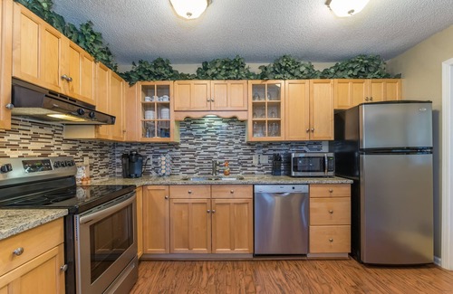 Mill Spring House | Hawk Ridge Retreat Lake Front Home Boat Rental 12 Min. to TIEC