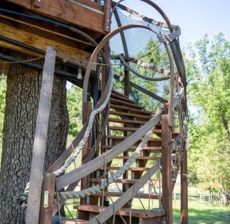 Oakhurst House | Hawk's Rest