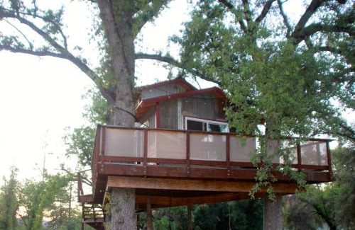 Oakhurst House | Hawk's Rest