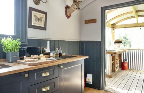 Knowstone Ski Chalet | Hawkings Hideaway