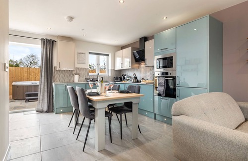St. Florence Cottage | Hawthorn Cottage