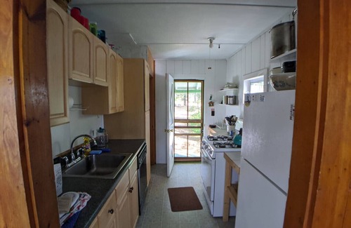 Raymond Cottage | Hawthorne Cottages Lakeside