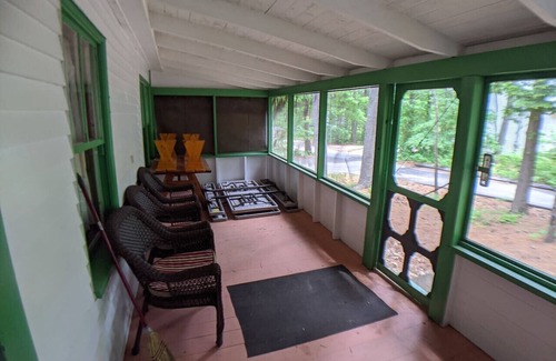 Raymond Cottage | Hawthorne Cottages Outpost