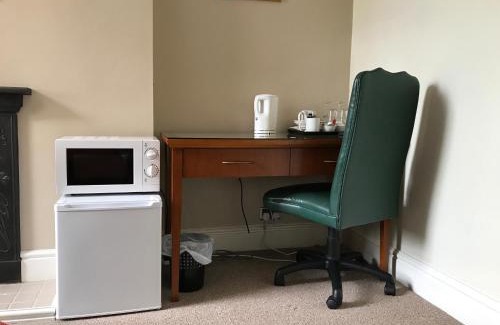 Oldbury Bed & Breakfast | Haya Guest House