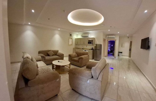 Hera Street Apartment | HAYAT ALRUWZ
