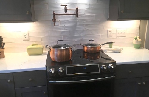 Bardstown House | HayJac House - Perfect Downtown Location and the Living is Easy.