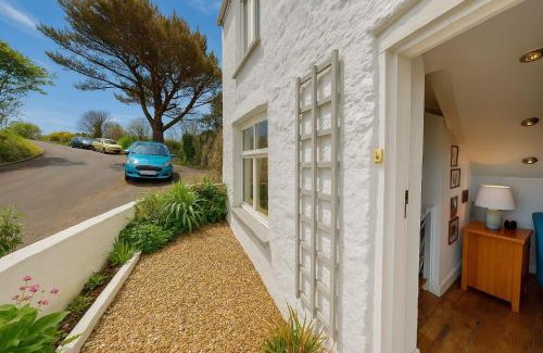 Hayle House | Hayle Saffron Cottage 2 Bedrooms