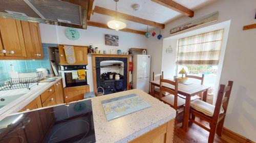 Hayle House | Hayle Saffron Cottage 2 Bedrooms