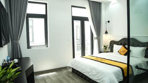 Long Hung Apartment | HC Homestay