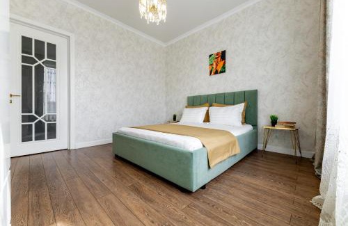 Nur-Sultan Apartment | HeadLiner apartments near Khan Shatyr