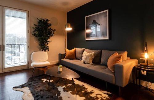 12 South Apartment | Heart Of 12 South, Near Downtown, Park Free - #2