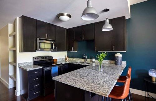 12 South Apartment | Heart Of 12 South, Near Downtown , Park Free - #6