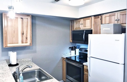 Fairfield Glade Condo | Heart of Fairfield Glade condo! Golfing, hiking, and racquet sports