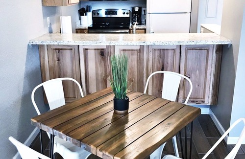 Fairfield Glade Condo | Heart of Fairfield Glade condo! Golfing, hiking, and racquet sports