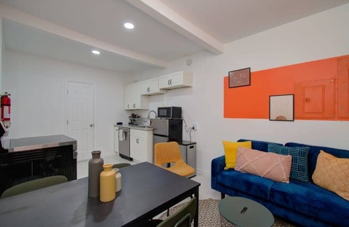 Greater East End Apartment | Heart of Houston - 2-BD/1-BA with Yard