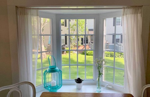 Lenox House | Heart of Lenox Walk to Town Cozy Cottage!