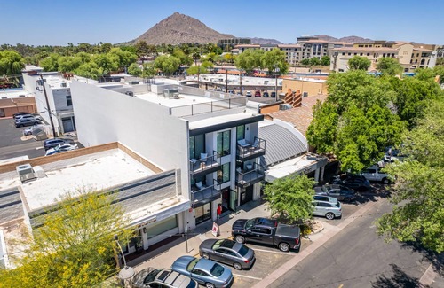 South Scottsdale Apartment | Heart of Old Town Full GYM Walkable to Everything