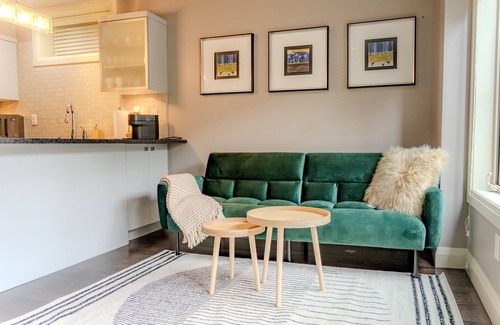 Riley Park-Little Mountain House | Heart of Vancouver Cambie Village Mins to Downtown