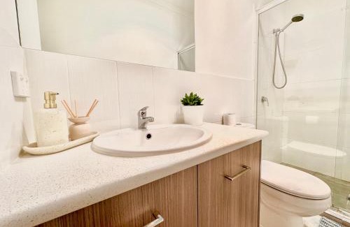 Lightsview Apartment | Heartwarming 3BR-Townhouse