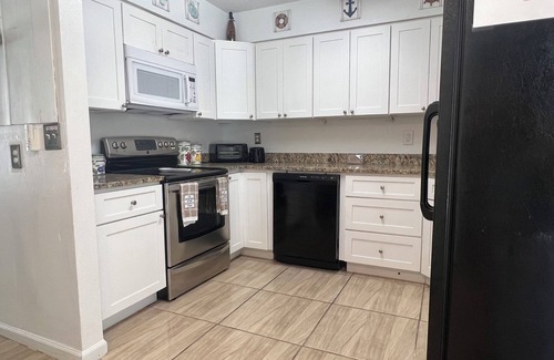 Fruitville House | Heated pool, 2 king beds, bunk beds near Lido Key