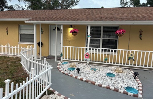 Fruitville House | Heated pool, 2 king beds, bunk beds near Lido Key