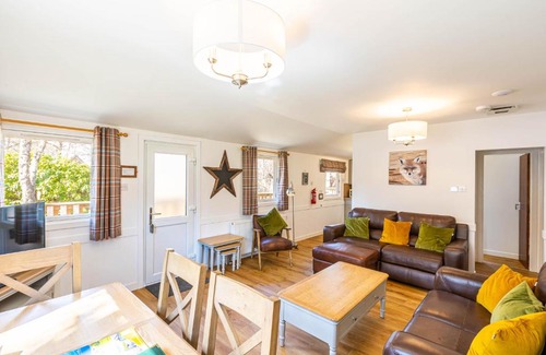 East Lewiston Apartment | Heather Lodge 1 with Hot Tub
