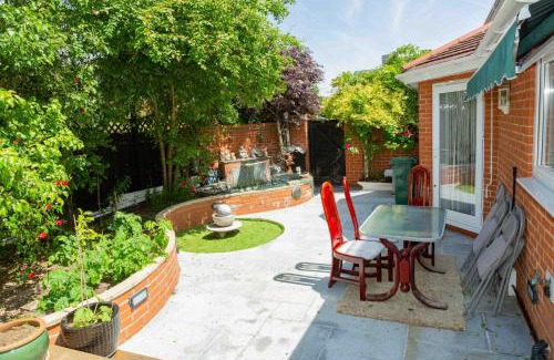 Yiewsley House | Heathrow Garden House - West Drayton, London - Benjamin Guest House