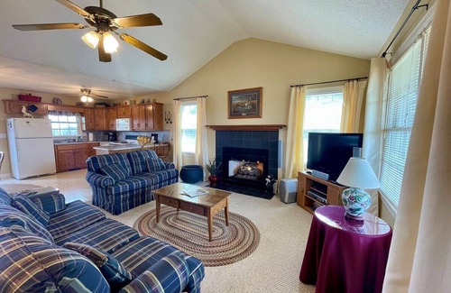 Fleetwood House | Heaven Bound - Todd, NC