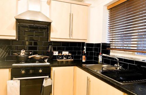 Broadheath Apartment | Heaven Gate
