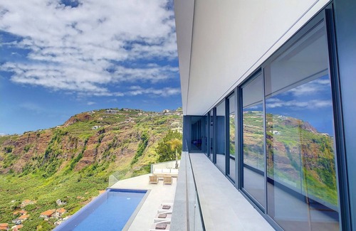Tabua House | Heaven's Nest by LovelyStay